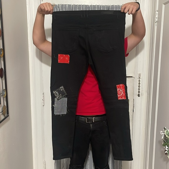 Patterned Black Ripped Jeans - Picture 2 of 5